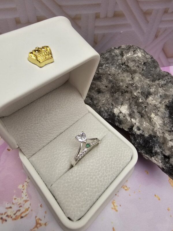 Anillo Promo plata con Esmeralda