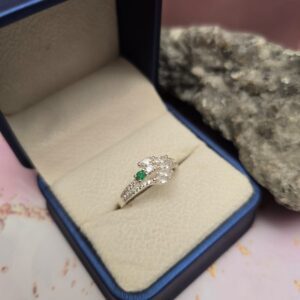 Anillo Promo Esmeralda en plata con circones suizos