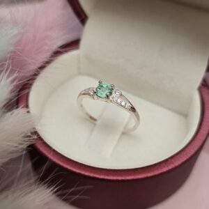 Anillo Solitario Promo en Plata con Esmeralda Colombiana
