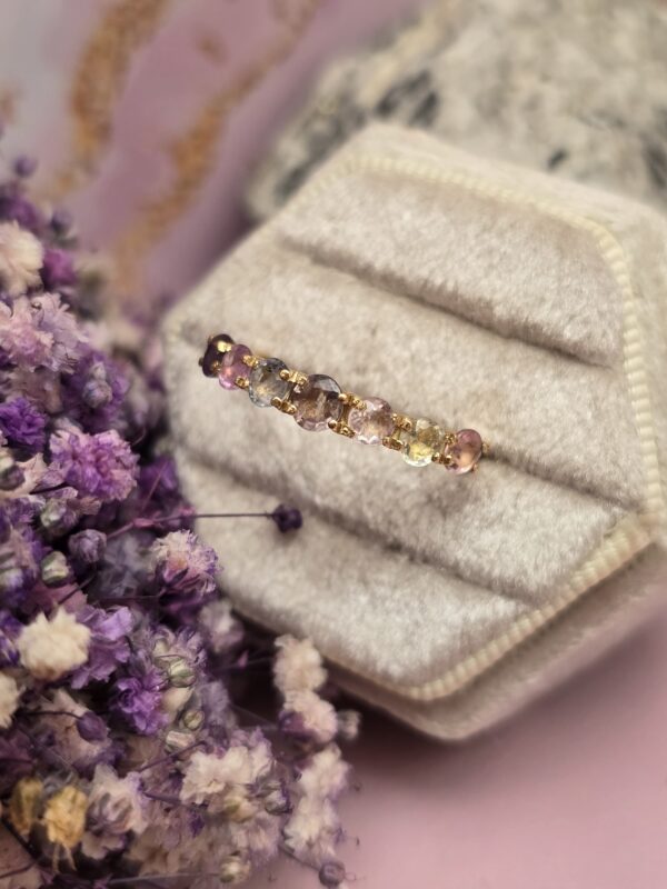 Anillo Fairy tipo Cintillo en oro 18k con Zafiros Colombianos
